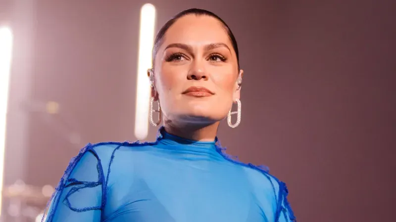 Singer Jessie J Undergoes Surgery Following Breast Cancer Diagnosis Singer Jessie J Undergoes Surgery Following Breast Cancer Diagnosis